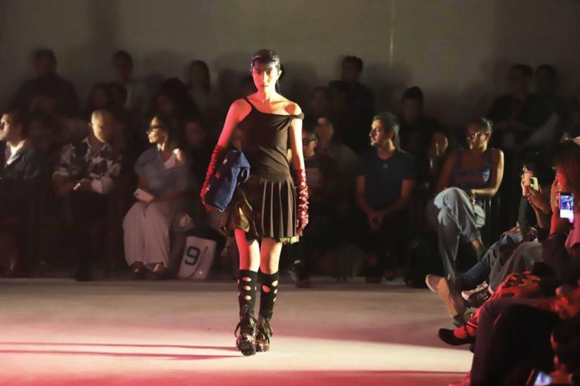 Koleksi Fashion LAKON Indonesia Kolaborasi dengan Desainer Prancis di JF3 - Bagian 6