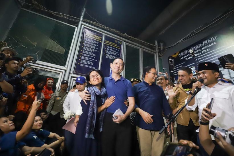 Momen Bahagia Tom Lembong Bebas dari Penjara - Bagian 3