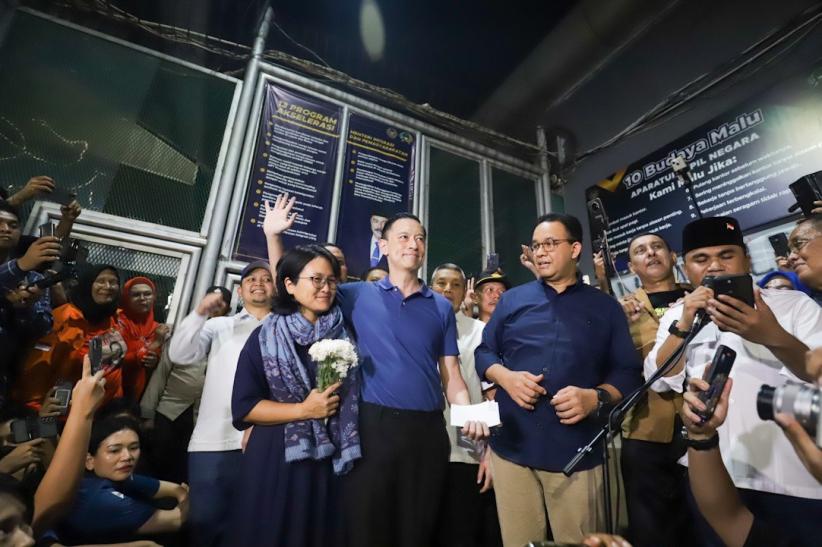 Momen Bahagia Tom Lembong Bebas dari Penjara - Bagian 4