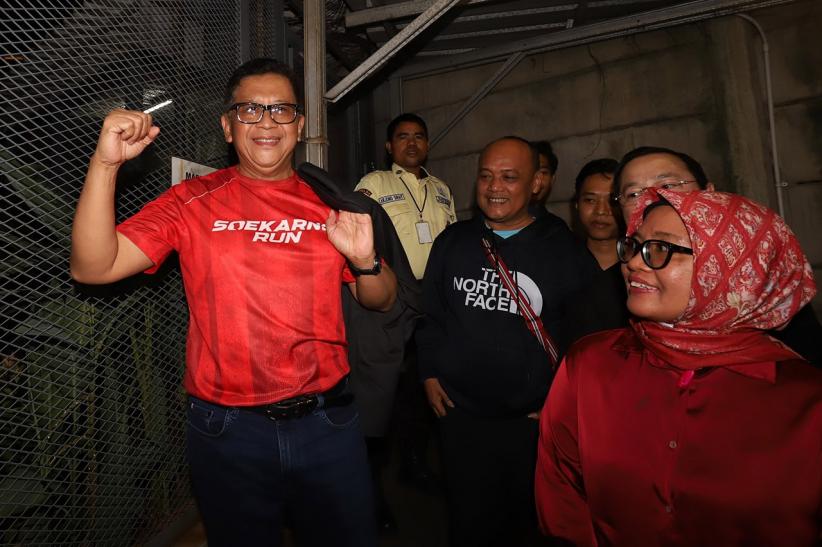 Ekspresi Hasto Kristiyanto Dapat Amnesti dari Presiden Prabowo - Bagian 2