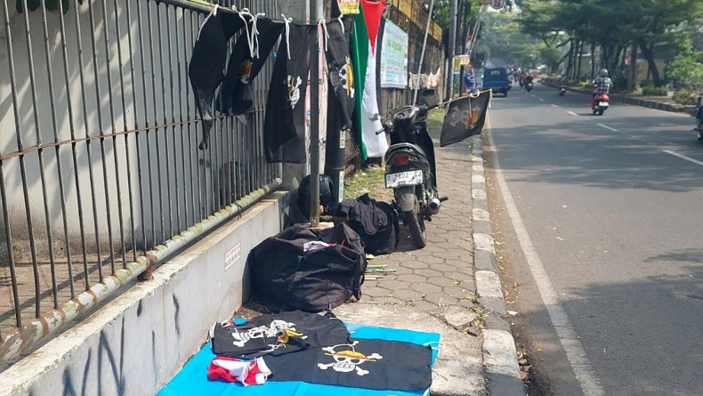 Kontroversi dan Banyak Dicari, Bendera One Piece Dijual Sembunyi-sembuyi di Cimahi