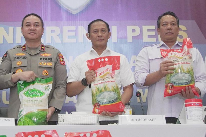 Penampakan Beras Oplosan Disita Bareskrim Polri - Bagian 1