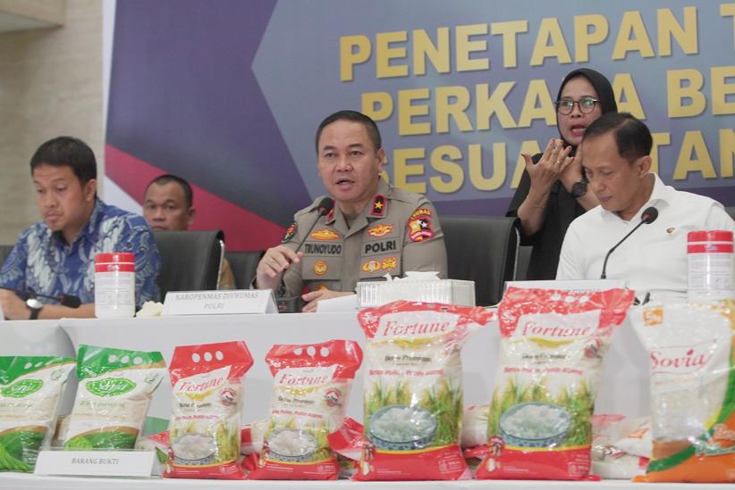 Penampakan Beras Oplosan Disita Bareskrim Polri - Bagian 2