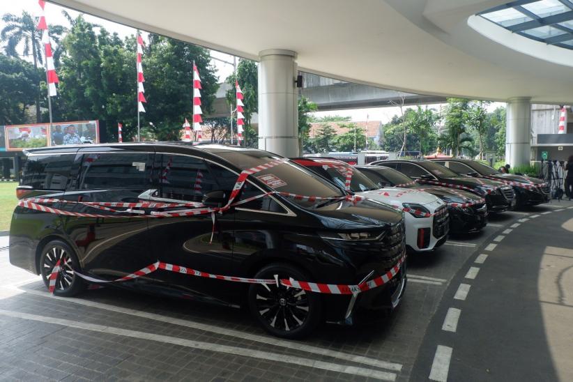 Kejagung Pamer 5 Mobil Mewah Diduga Terafiliasi dengan Riza Chalid - Bagian 1