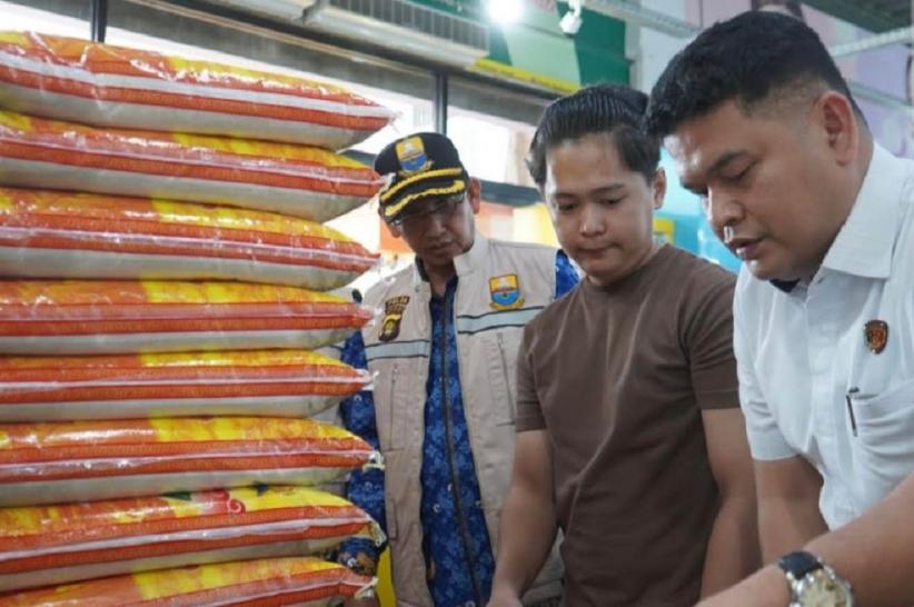 Uji Lab 8 Merek Beras Premium Hasil Sidak di Jambi, Tak Sesuai Standar Mutu!