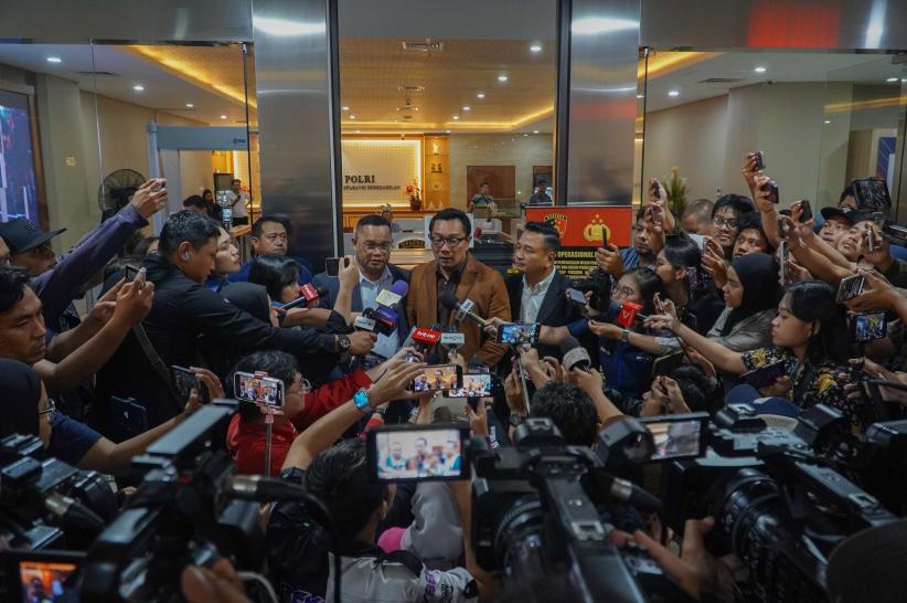 Ekspresi Ridwan Kamil Jalani Tes DNA - Bagian 4