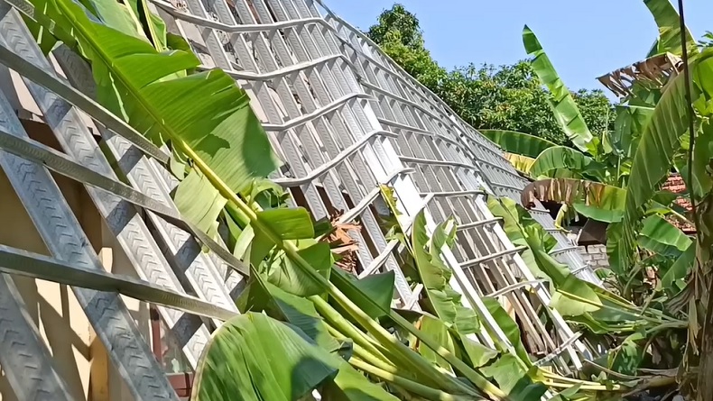 Atap 3 Ruang Kelas SDN Bogorejo Tuban Ambrol