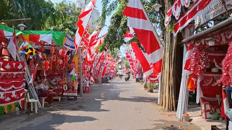 Pedagang di Surabaya Takut Jual Bendera One Piece meski Permintaan Tinggi