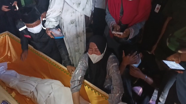Korban Perdagangan Orang di Kamboja Tiba di Asahan, Tangis Keluarga Pecah