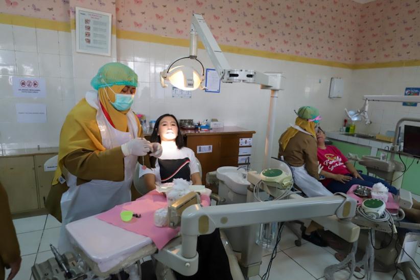 Wamen PPPA Veronica Tan bersama Dua Anaknya Cek Kesehatan Gratis di Puskesmas Penjaringan - Bagian 2