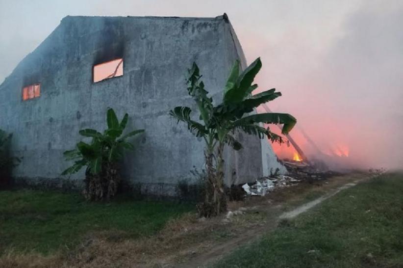 Kebakaran Gudang Produk Minuman di Sukoharjo, Terdengar Ledakan Keras