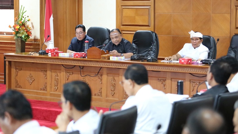 Pansus DPRD Badung Bahas Ranperda Pajak dan Retribusi Daerah