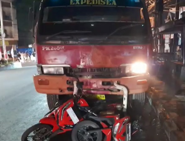 Detik-Detik Mengerikan Truk Tabrak 5 Kendaraan di Salatiga, 1 Tewas 5 Luka-Luka
