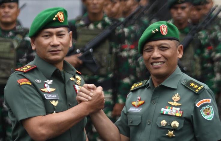 Terima Pusaka Kujang, Pangdam III Siliwangi Mayjen Kosasih Siap Lanjutkan Kebijakan Dadang
