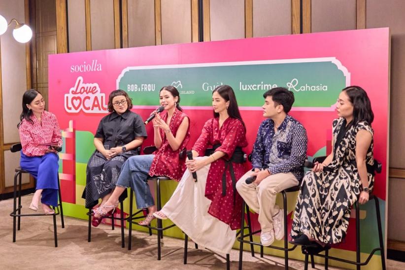 Kolaborasi Kampanye Love Local Usung Pesan Kecantikan Autentik - Bagian 1