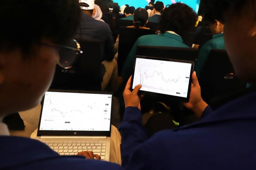 Live Trading BNI Sekuritas dengan Nasabah Terbanyak Cetak Rekor MURI - Bagian 5