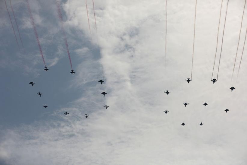 Jupiter Aerobatic Team TNI AU Hiasi Langit Jakarta Jelang HUT ke-80 RI - Bagian 2