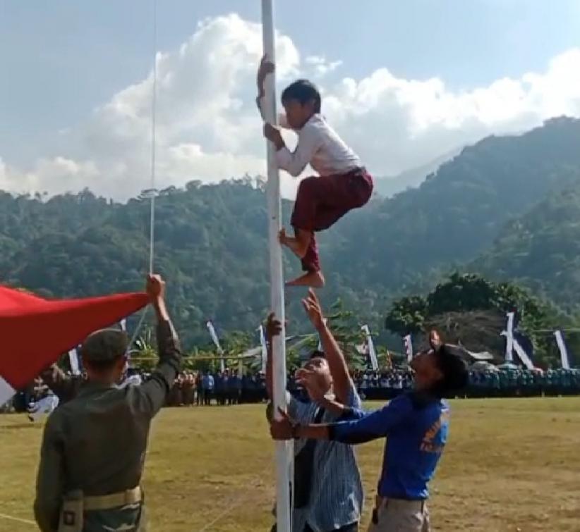 Kronologi Siswa SD di Lampung Panjat Tiang Bendera demi Kibarkan Merah Putih