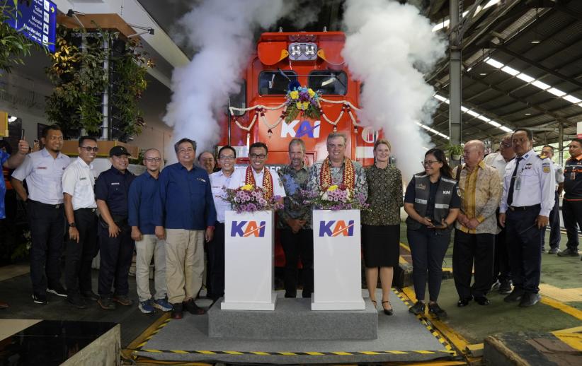 KAI Resmikan Pengoperasian Lokomotif Baru CC 205 Buatan Amerika di Stasiun Tanjungkarang
