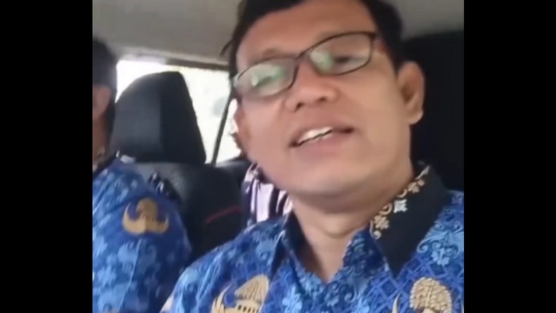 Viral! Gaji Rp2 Juta, Perangkat Desa di Grobogan Pamer Mobil Mewah
