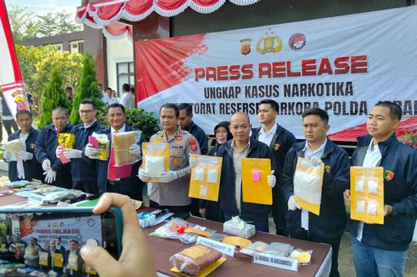 Polda Jabar Bongkar Jaringan Narkoba Jakarta-Sukabumi-Bandung, 7 Kg Sabu Disita