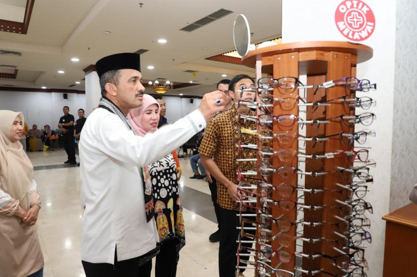 Donasi 1.000 Kacamata untuk Warga Jakarta Selatan - Bagian 3