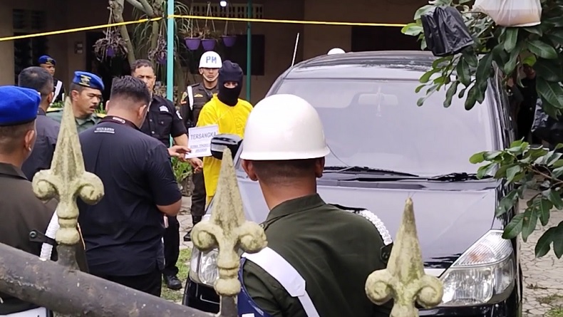 86 Adegan Rekonstruksi Oknum TNI Bunuh Istri di Deli Serdang, Korban Datang hingga Penusukan