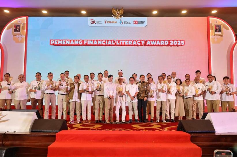 Penghargaan OJK atas Komitmen Literasi Keuangan - Bagian 2