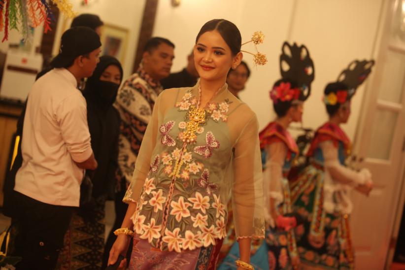 Peragaan Kebaya Betawi Ramaikan Balai Kota Jakarta - Bagian 2