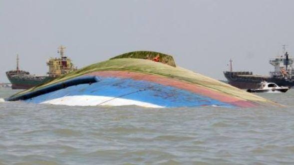 title Kapal Nelayan Bawa 17 ABK Tenggelam di Pesawaran, 1 ABK Tewas 2 Hilang Kapal Nelayan Bawa 17 ABK Tenggelam di Pesawaran, 1 ABK Tewas 2 Hilang