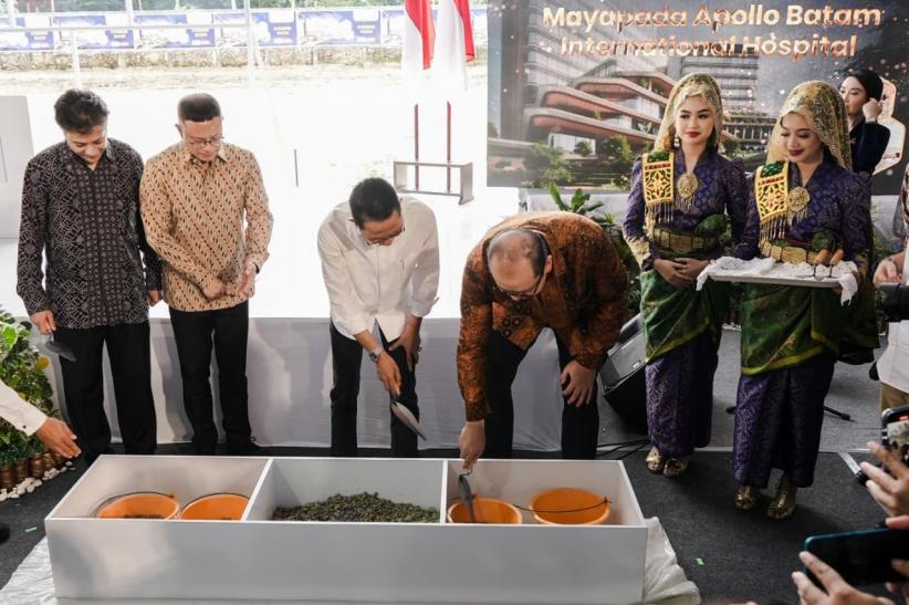 Peletakan Batu Pertama Rumah Sakit Internasional di Batam - Bagian 2