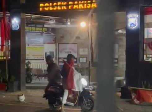 title Beredar Narasi Oknum Aparat Diamankan usai Rusak Polsek Pakisaji, Ini Kata Kapolres Malang Beredar Narasi Oknum Aparat Diamankan usai Rusak Polsek Pakisaji, Ini Kata Kapolres Malang