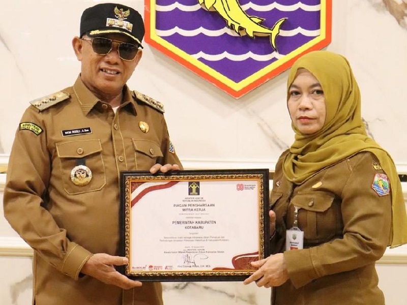 Jadi Mitra Kerja Kemenkum Kalsel, Pemkab Kotabaru Terima Apresiasi