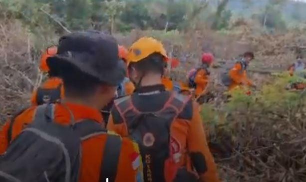 title Helikopter Eastindo Ditemukan Terbakar di Hutan Mentewe, Begini Kondisi Sejumlah Korban Helikopter Eastindo Ditemukan Terbakar di Hutan Mentewe, Begini Kondisi Sejumlah Korban