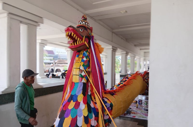 title Patung Naga Erau 2025, Simbol Kekuatan Budaya dari Kutai Kartanegara Patung Naga Erau 2025, Simbol Kekuatan Budaya dari Kutai Kartanegara