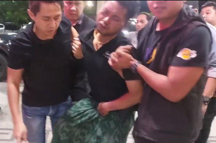 title Pembacok Polisi di Bangkalan Madura Ditangkap, Ditembak di Kaki saat Coba Kabur Pembacok Polisi di Bangkalan Madura Ditangkap, Ditembak di Kaki saat Coba Kabur