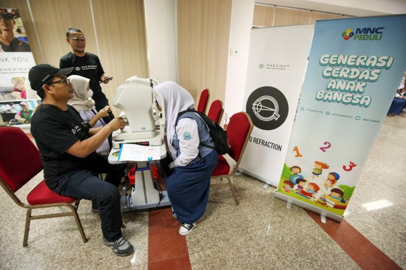 MNC Peduli Bagikan Kacamata Gratis untuk 500 Pelajar Tangsel - Bagian 3