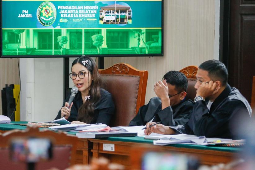 Begini Gaya Nikita Mirzani saat Jalani Sidang Kasus TPPU    - Bagian 2