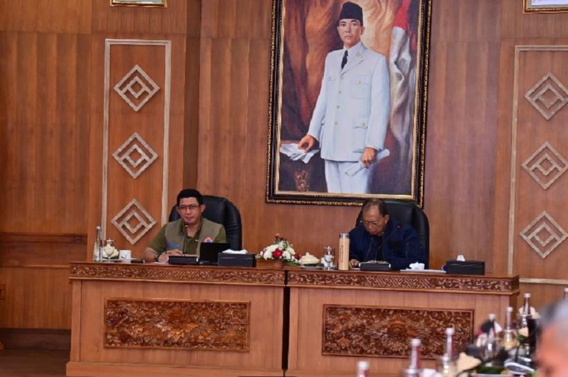 title BNPB Kerahkan 600 Personel Tangani Banjir Bali, Cari Korban Hilang dan Bersih-bersih BNPB Kerahkan 600 Personel Tangani Banjir Bali, Cari Korban Hilang dan Bersih-bersih
