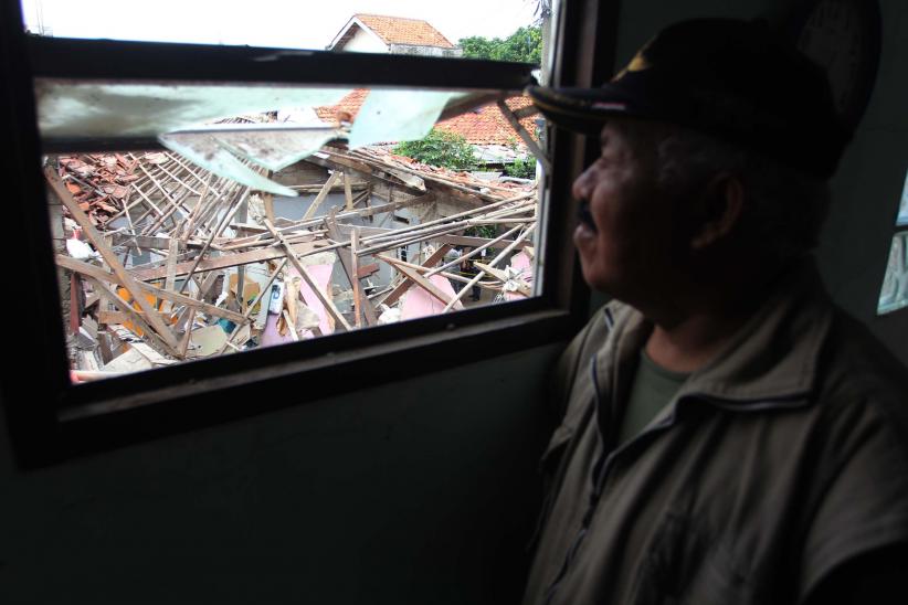 Ledakan di Pondok Cabe Hancurkan Belasan Rumah Warga - Bagian 3