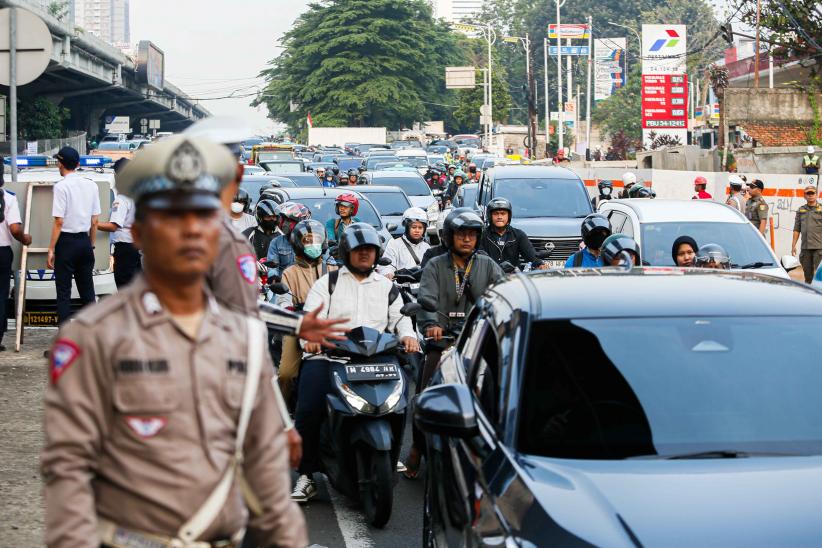 Jalan TB Simatupang Macet Parah, Rekayasa Lalu Lintas Akses Tol Gratis - Bagian 6