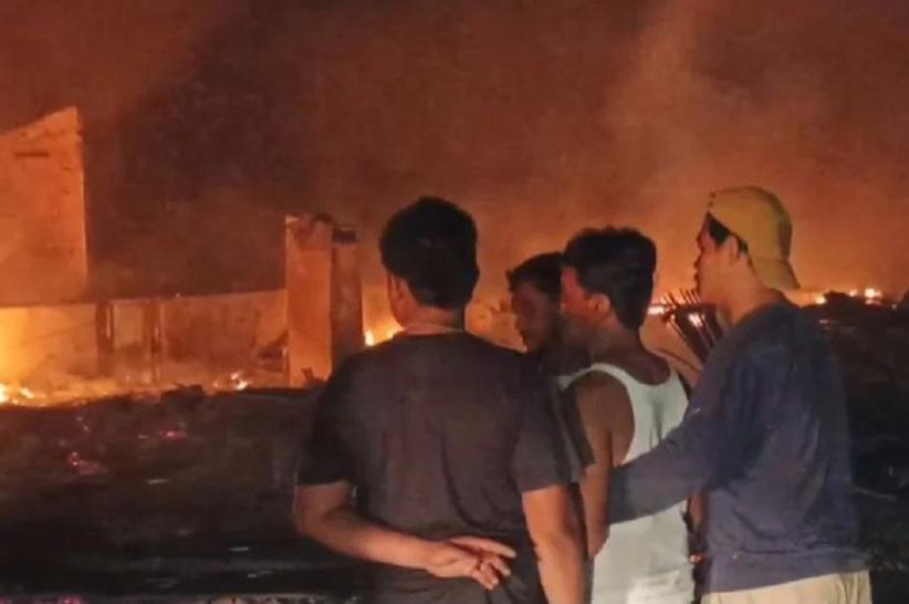 Kebakaran Hanguskan 20 Kios Oleh-Oleh Priangan di Purwakarta, Kerugian Capai Ratusan Juta