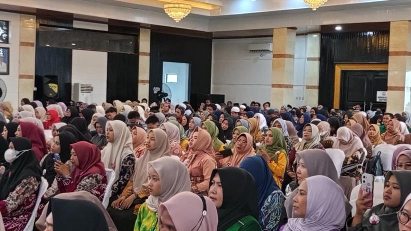 Tingkatkan Kompetensi, 800 Guru Madrasah di Kotabaru Ikuti Seminar Nasional