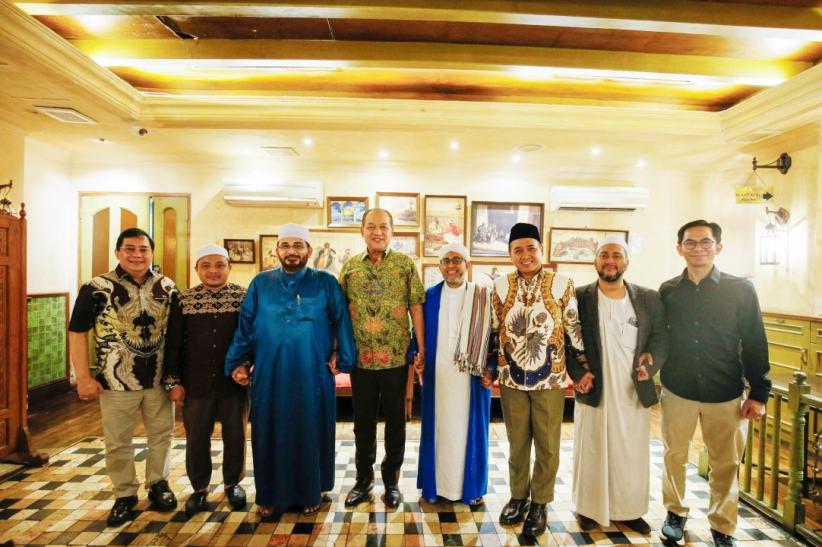 Ulama, Habaib, dan vozpublica Media Group Bersatu dalam Doa untuk Bangsa di Masjid Istiqlal Jumat 26 September  - Bagian 1