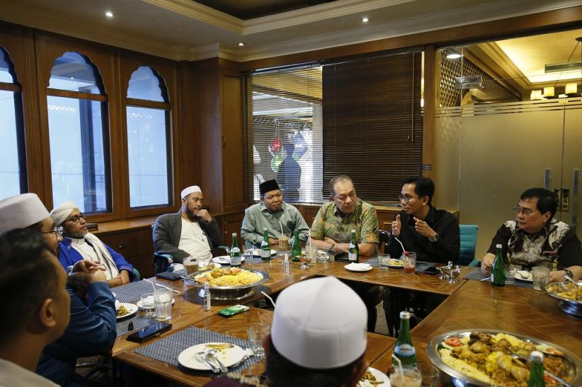 Ulama, Habaib, dan vozpublica Media Group Bersatu dalam Doa untuk Bangsa di Masjid Istiqlal Jumat 26 September  - Bagian 3