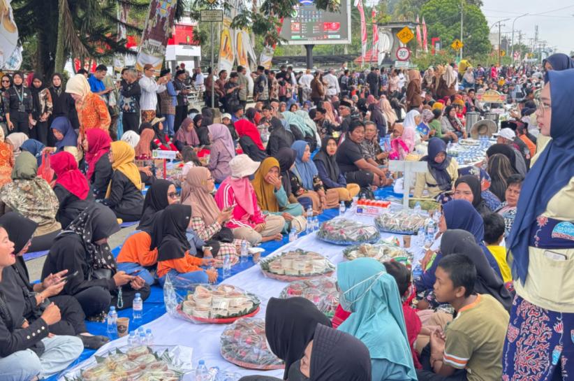 Mengenal Tradisi Beseprah, Simbol Kesetaraan dalam Erau Adat Kutai 2025