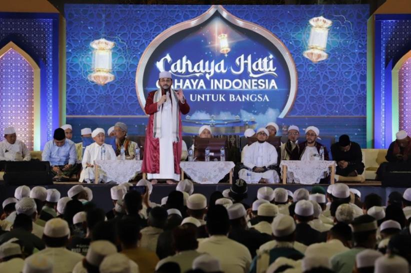 Cahaya Hati Cahaya Indonesia: Ribuan Jemaah Doa untuk Bangsa - Bagian 2