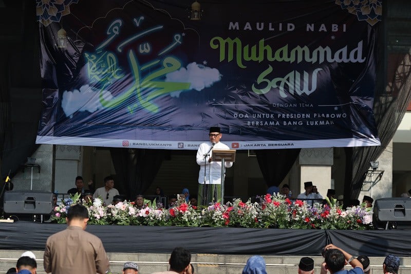 Jelang Setahun Pemerintahan Presiden Prabowo, Ribuan Warga Jakarta Ikuti Doa Bersama - Bagian 2