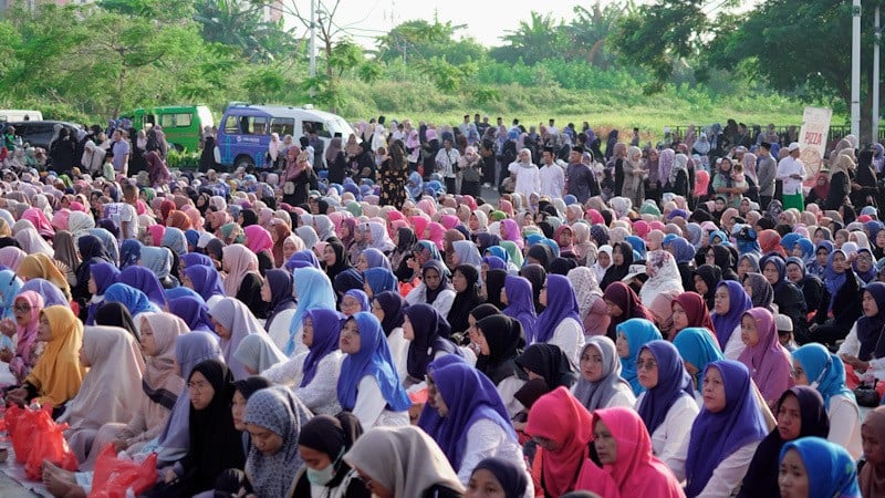 Jelang Setahun Pemerintahan Presiden Prabowo, Ribuan Warga Jakarta Ikuti Doa Bersama - Bagian 5