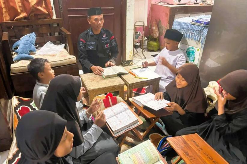 Kisah Inspiratif Anggota Brimob Polda Metro Jaya, Dirikan TPA Gratis demi Cahaya Al-Qur’an